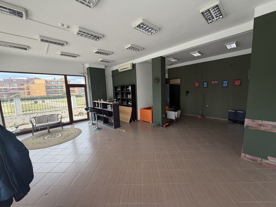 Отдава се под наем търговско помещение – Равда / Несебър