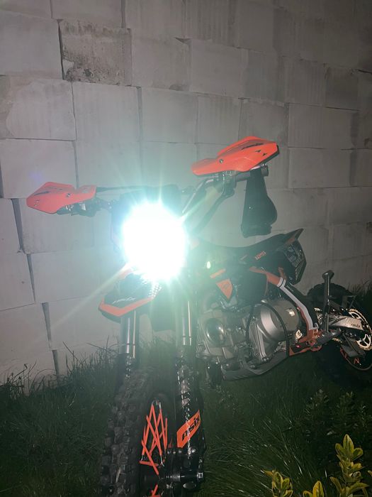 Motocicleta cross
