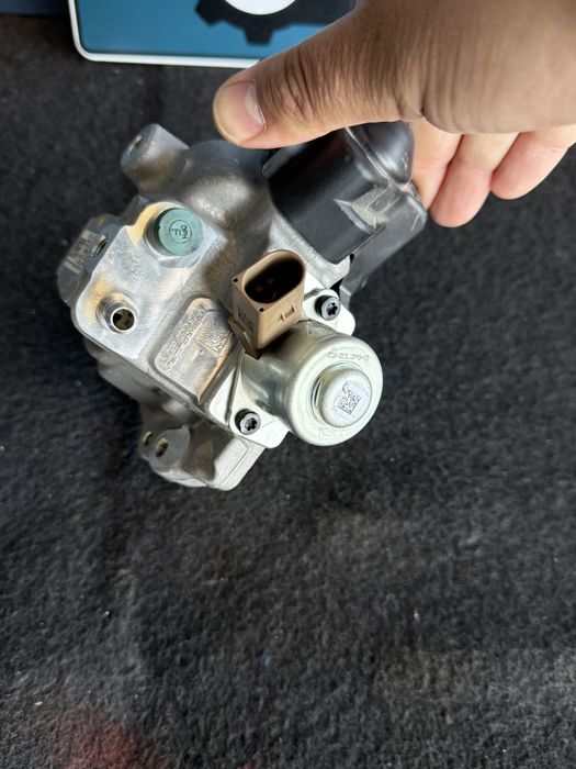 Горивна помпа високо налягане VW Audi Skoda Seat TDI 04b130755F гнп