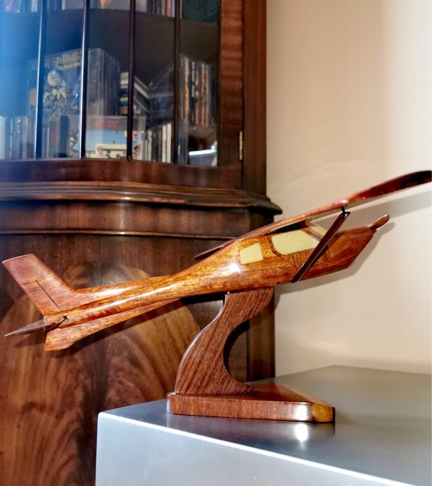 Антикварен ръчно изработен модел на самолет от махагон и камък Канада