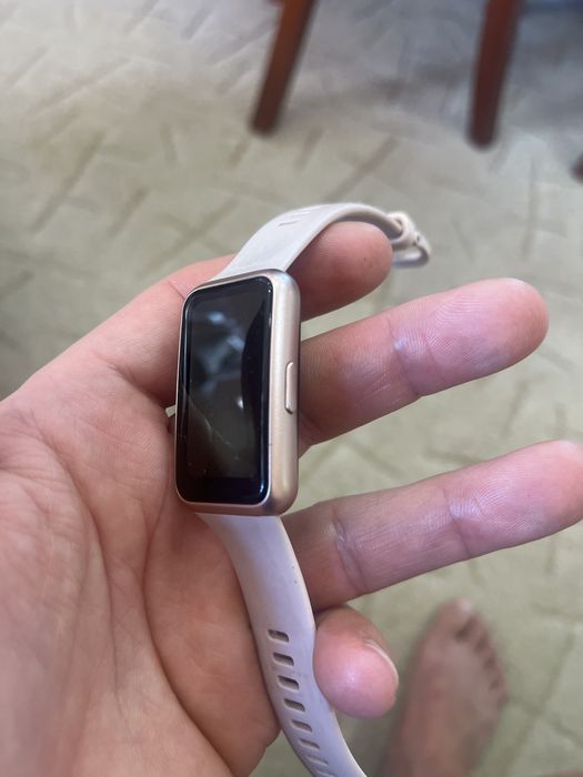 Смарт гривна Huawei band 7