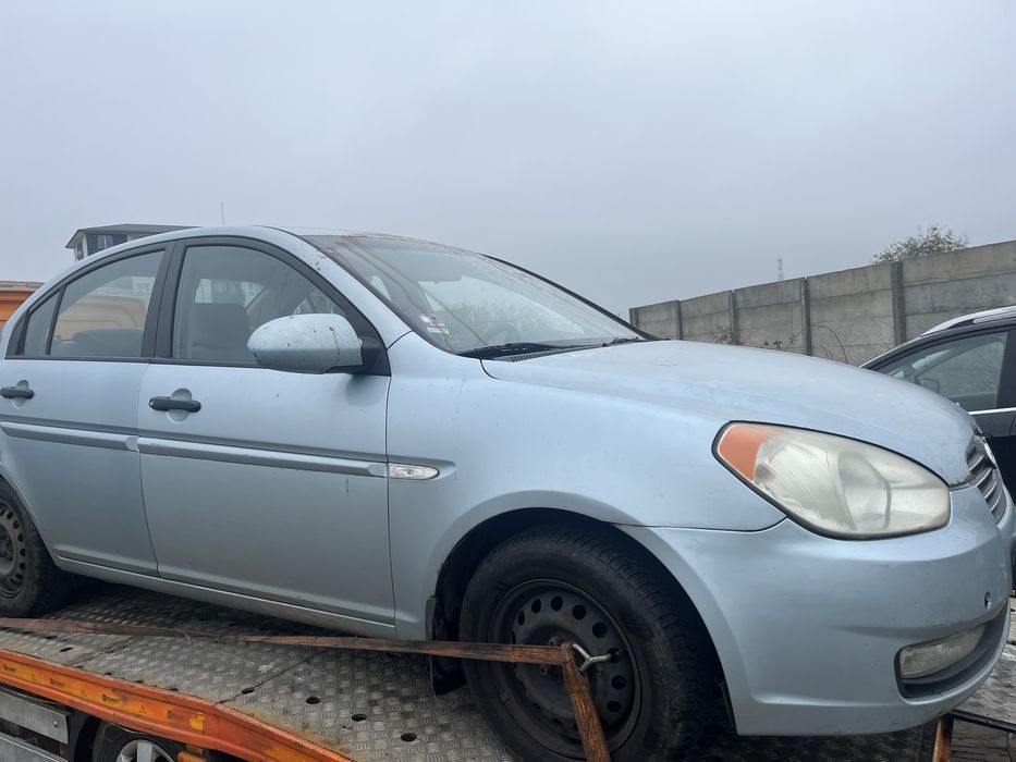 Dezmembrez Hyundai Accent 1.5 diesel 2005-2009