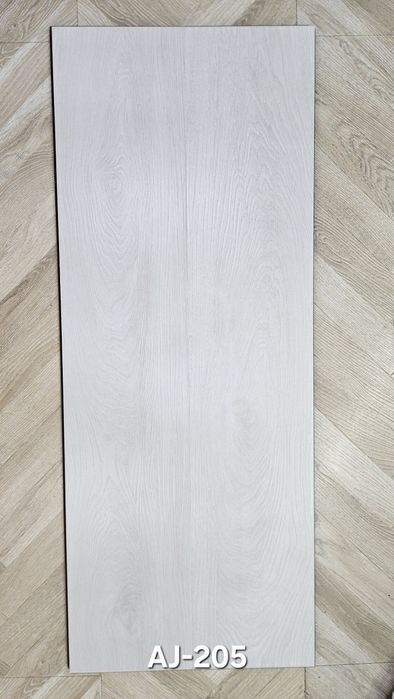 8mm  Laminat 67000ming kotta razmer Kamplekt sintifon