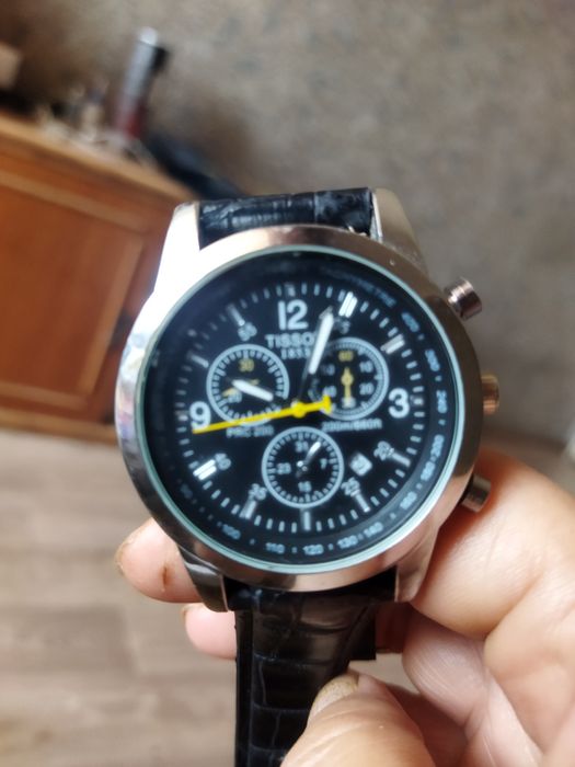 Продам мужские часы