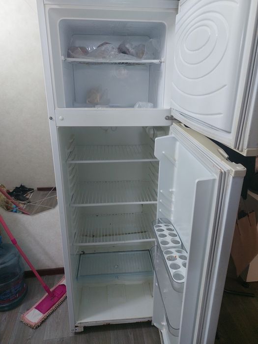 Продам холодильник