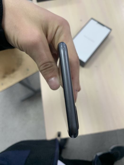 Айфон 8+ 64гб с коробкой