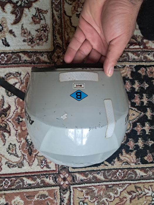 Шлем на скутер и мопед продаётся