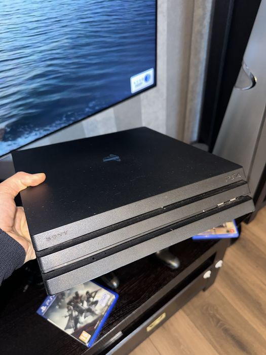 Consola PS PlayStation 4 PRO 1TB 2 controlere + 2 joc