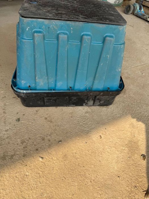 Suv hisoblagichlar uchun yashik