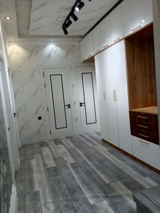 O'zimni uyim! 3-xonali kvartira sotiladi g'ishtli, BUXORO SHAHAR