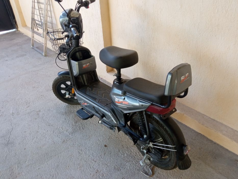 Электрический мопед