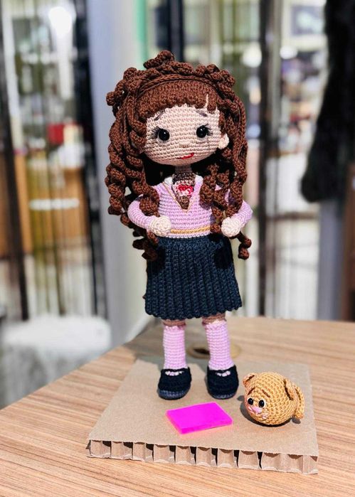 hermione papusa crosetata manual din seria harry potter