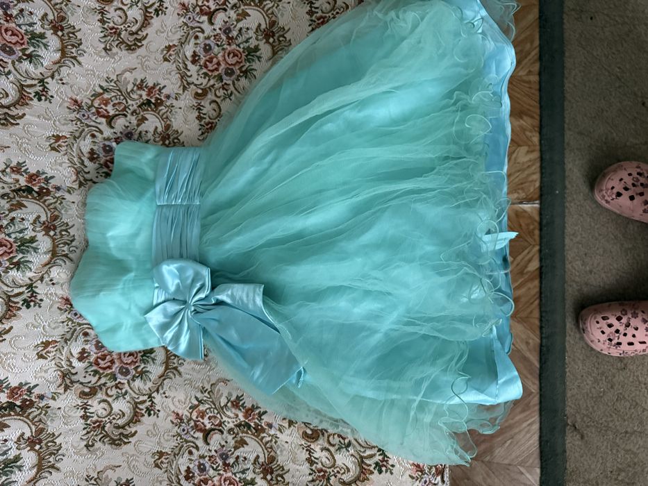 Продам платье размер 44бу
