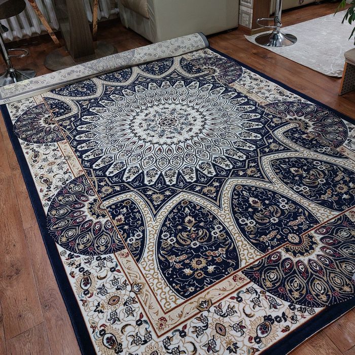 Продам Арабский ковёр новый.