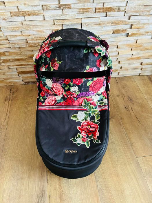 Cybex Кош за новородено Priam и e-Priam Lux Spring Blossom Dark