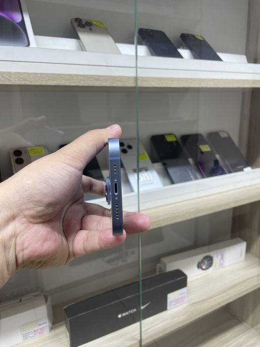 Телефон Iphone 14 256gb