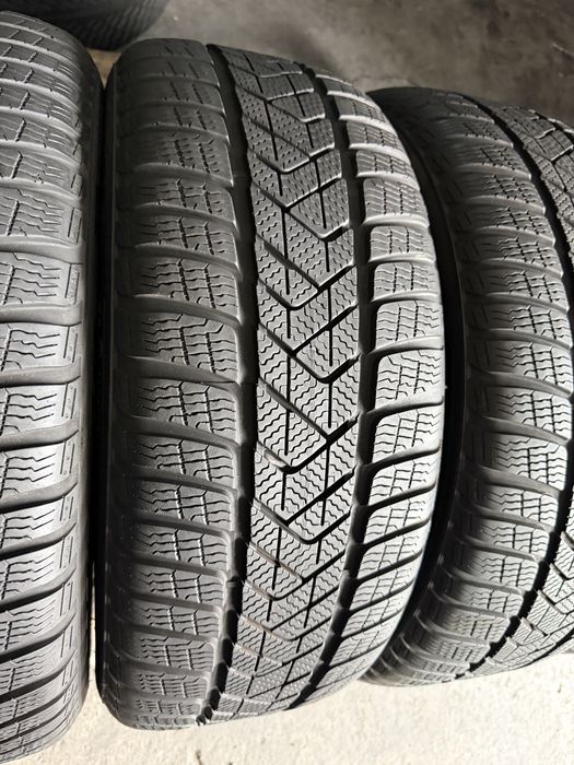 4 anvelope iarna 225/50/17 , Pirelli , RunFlat , 6.5-7 mm