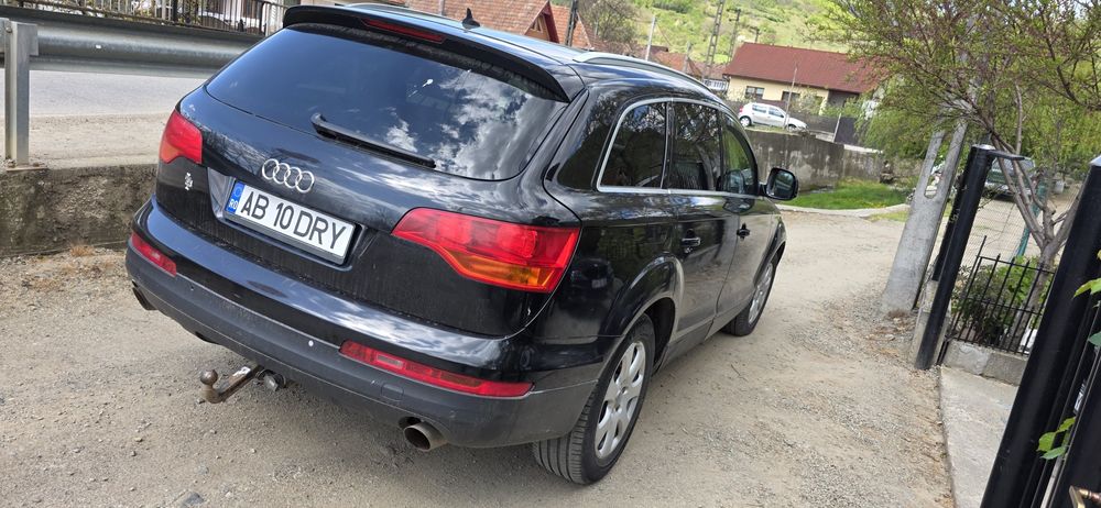 Vând Audi Q7  2007