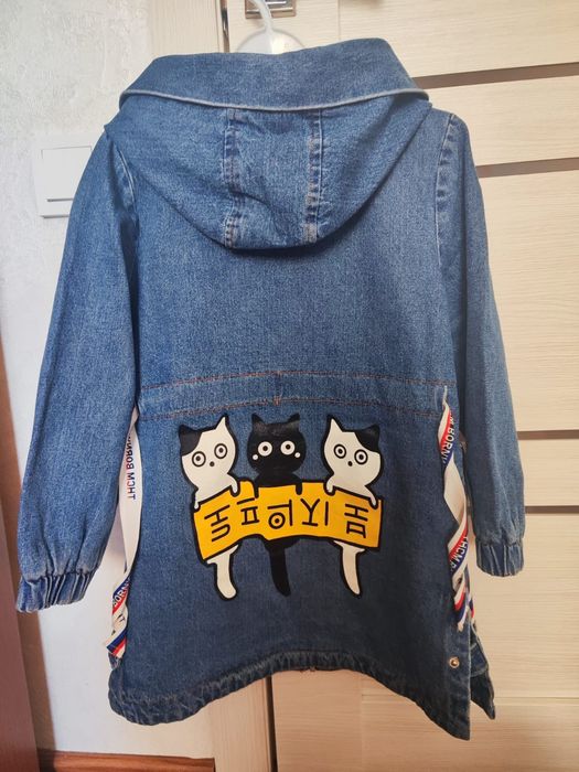 Продам детские куртки