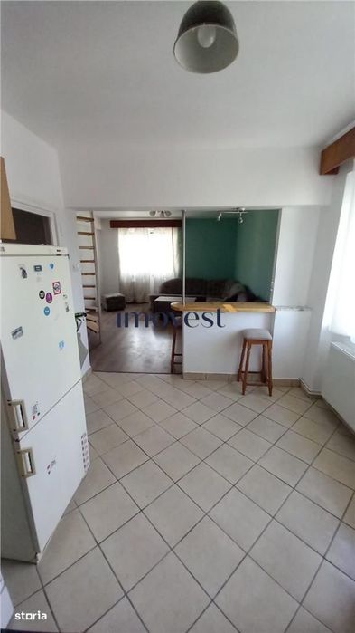 De inchiriat:Apartament cu 3 camere in zona Centrala