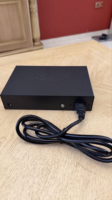 Менажеруем Суич Wi-Tek 8Gig + 2 SFP Management PoE Switch 8 PoE