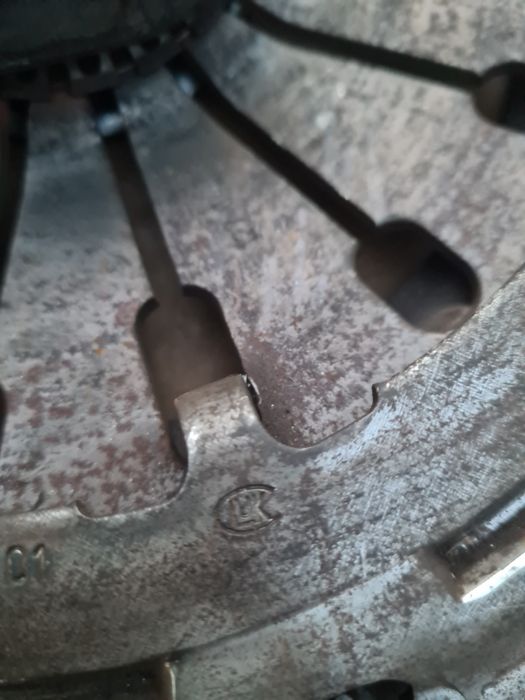 Комплект съединител с демпферен маховик Peugeot 807 2.2hdi 128кс.