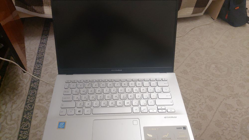 Asus vivobook 14