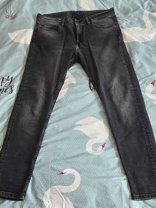 Blugi Zara marimea 46