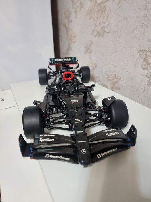 Lego F1 poyga mashinalarining Lego konstruktori