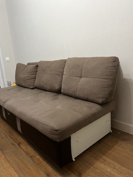 Продам диван состояние среднее