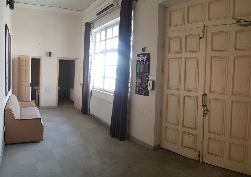 Продается не жилое помещение 9.3 сотки ул. Хусейна Байкаро