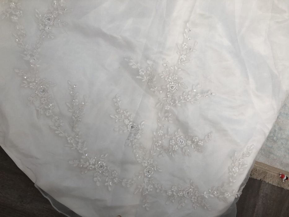 Свадебные платья