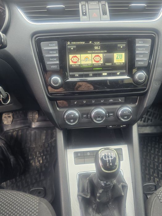 Vand Skoda octavia 3. Sau schimb doar cu cutie automata