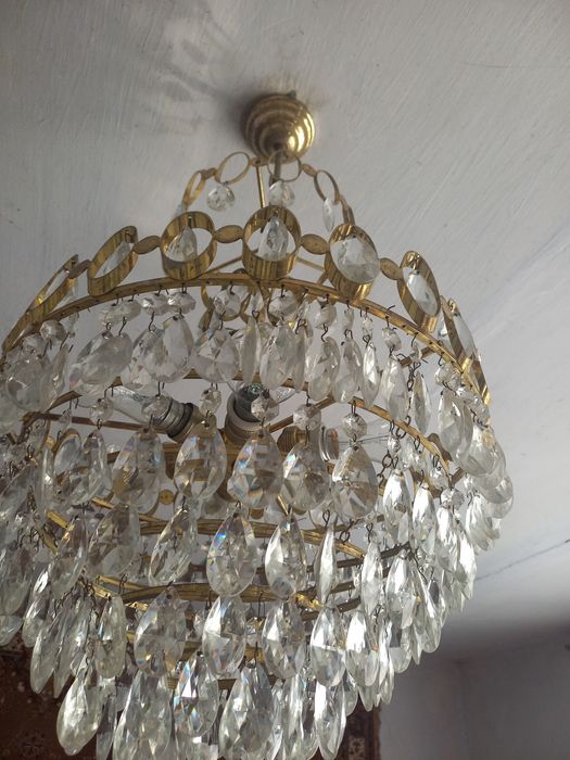 Люстра на 6 лампочек