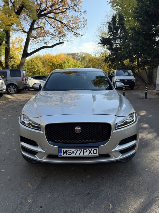 Jaguar F‑PACE 3.0d V6 AWD (2017) – 19,800 EUR