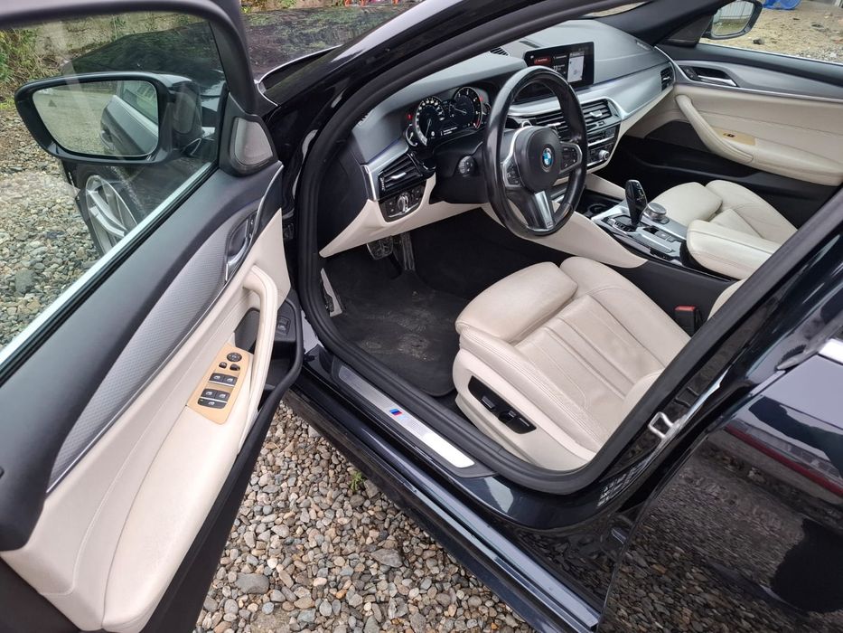 BMW seria 5 G30 520d xdrive paket M  Harman cameraM