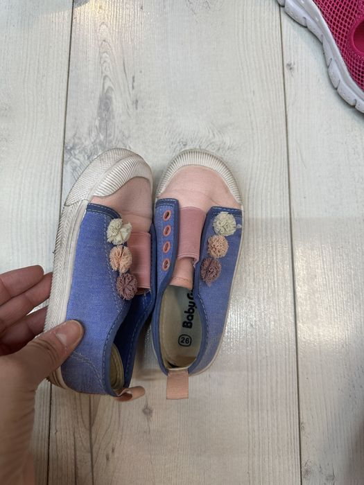 Продам все обуви по 2000тг