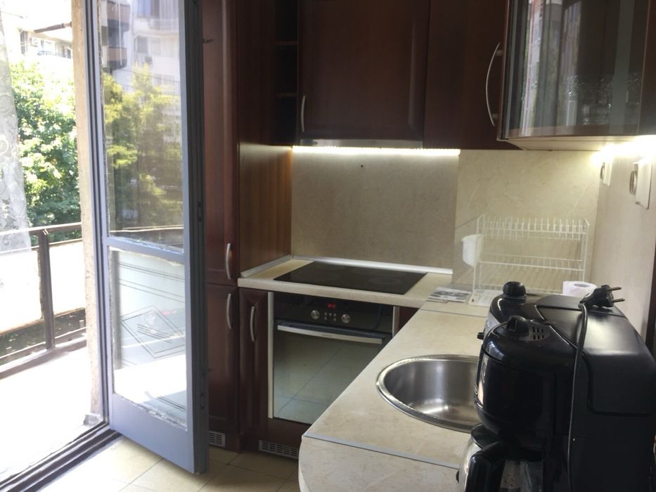 Дава се под наем Двустаен апартамент в София, Гоце Делчев - 40 кв.м за 448.8 € - Снимка #3