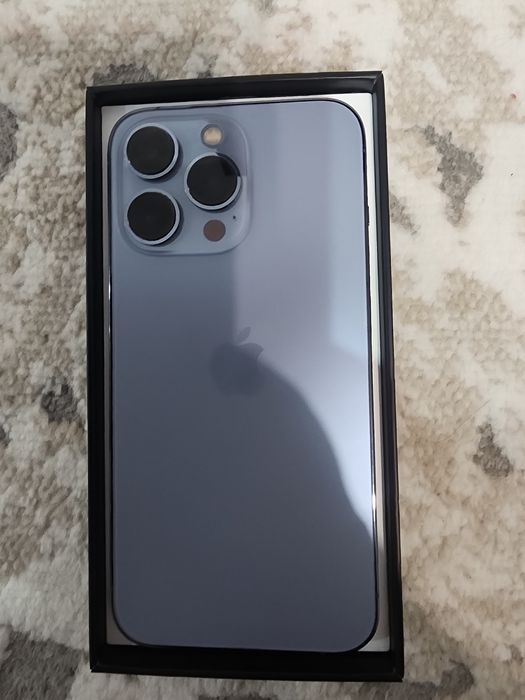 Продам Айфон  13 про,256гб