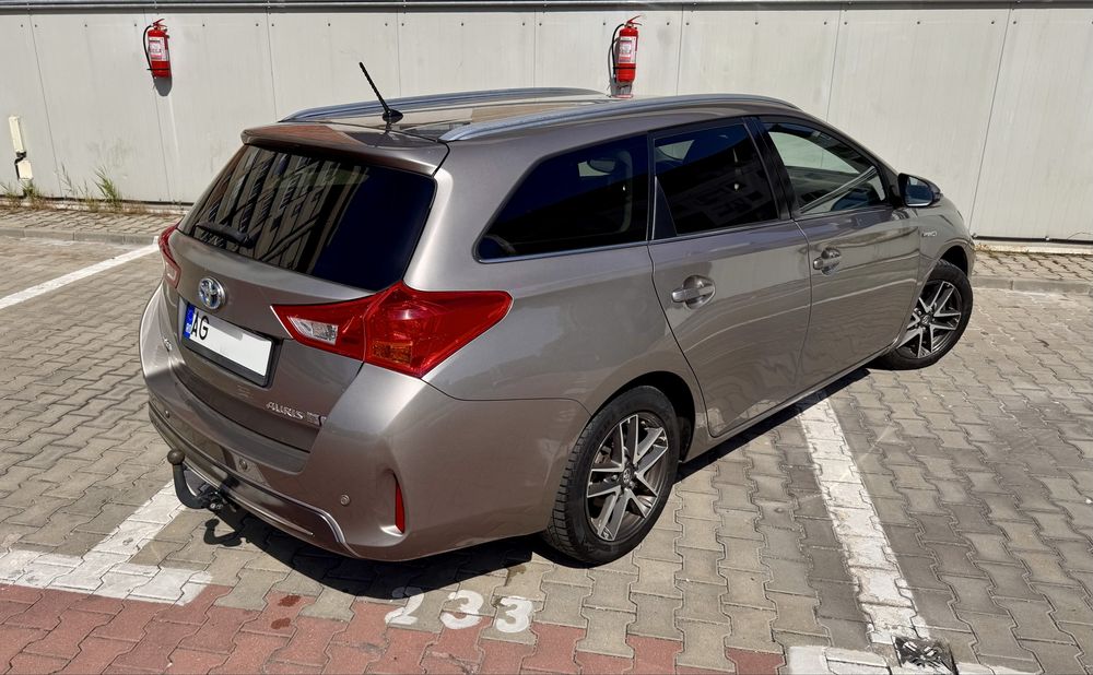 TOYOTA Auris 2015 — imagine 3