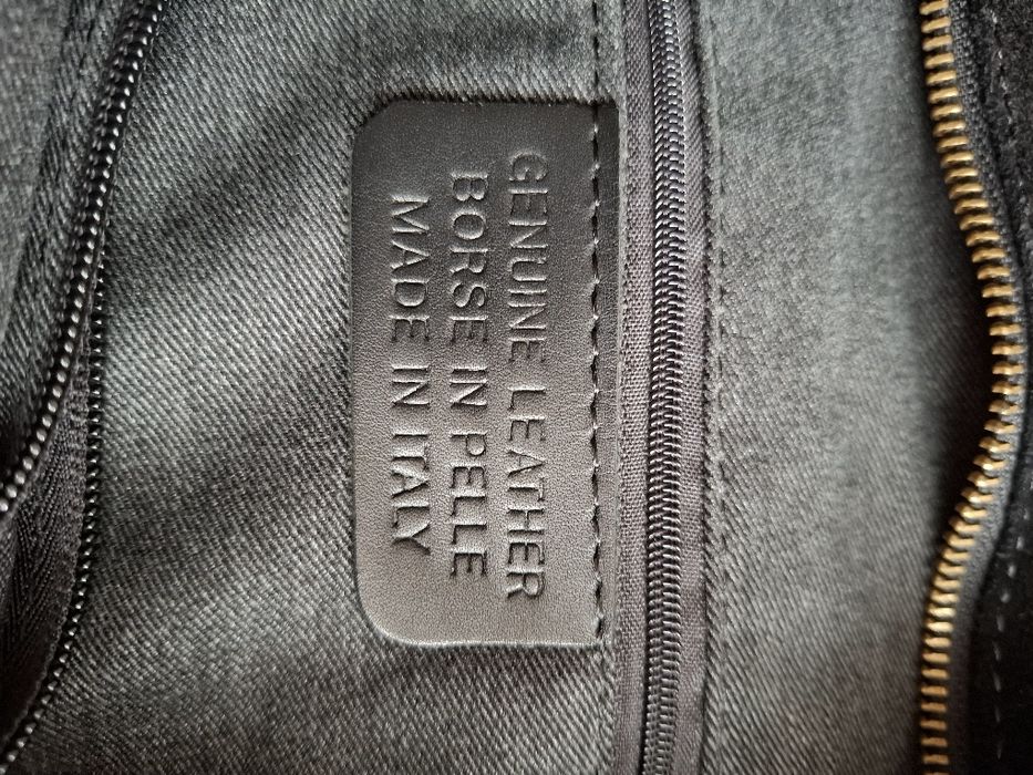 Дамска чанта от естествен набук