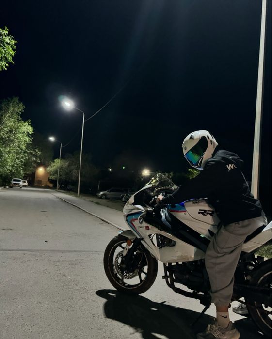 Мотоцикл BMW rr250куб