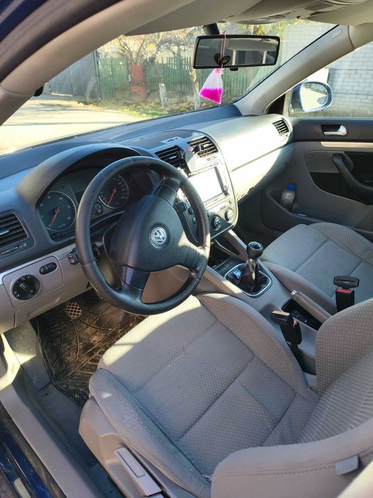 Vând Volskwagen Jetta