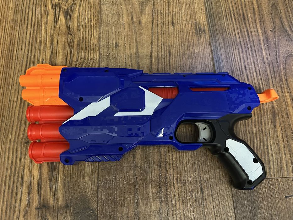 Nerf Elite Blaster Dual-Strike