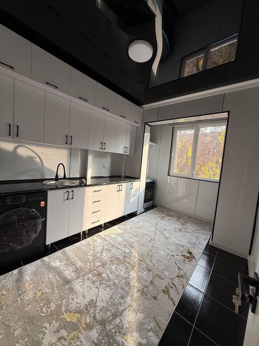 2 квартира опши коридор 130м2 срочно