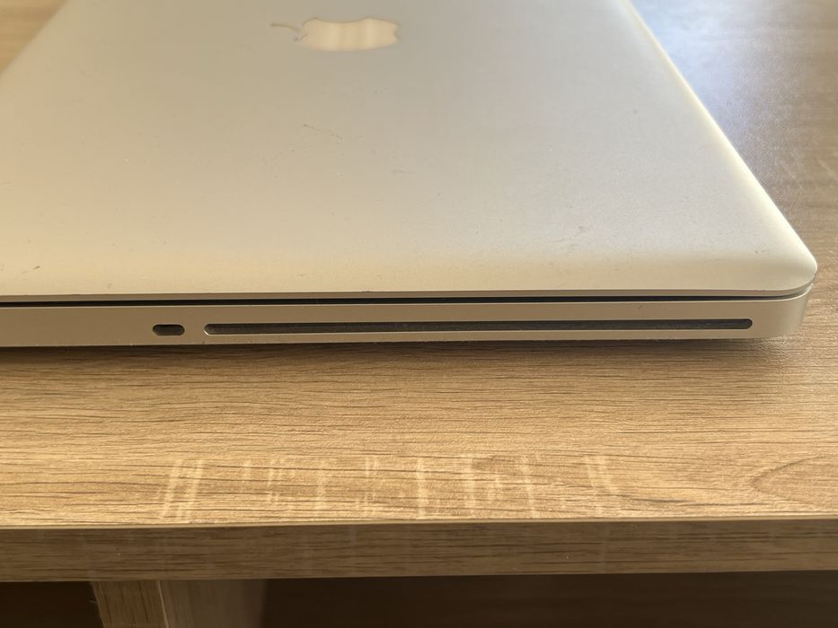 MacBook Pro 2011 13” / SSD 240GB / Работи добре