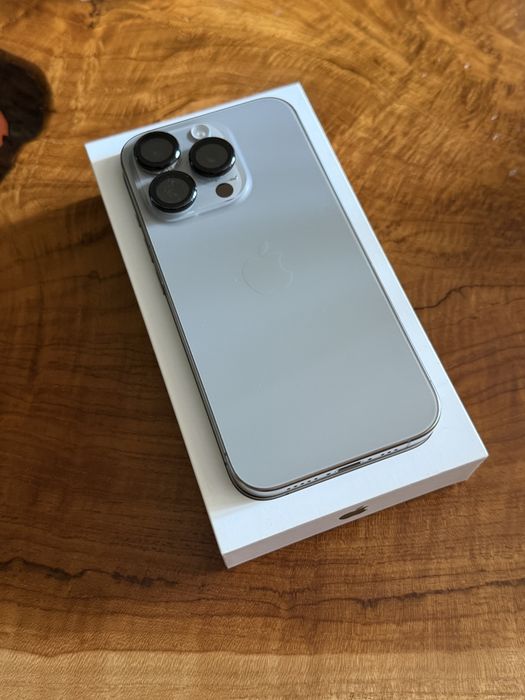 Vand Iphone15 pro 128 GB impecabil