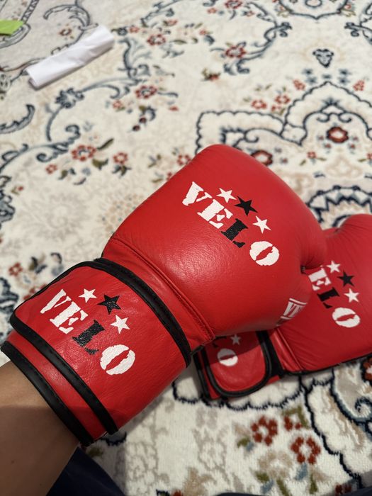Velo боксерские перчатки 12 oz