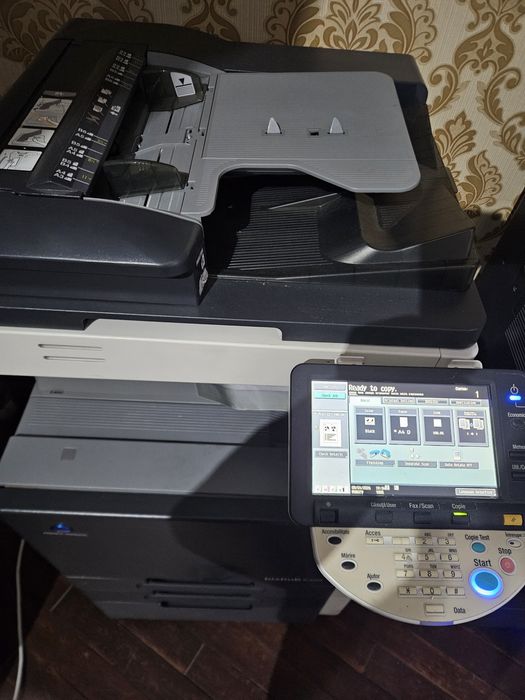 Multifuncţional Konica Minolta BizHub C220, format A5 - A3