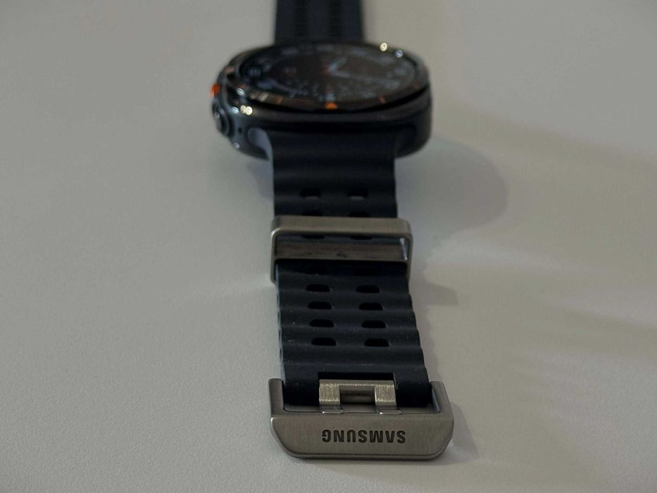 Бартер! Перфектен! Samsung Galaxy Watch Ultra Titanium Gray (Черен)